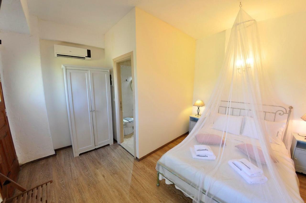 Adamantia Hotel ガイオス エクステリア 写真
