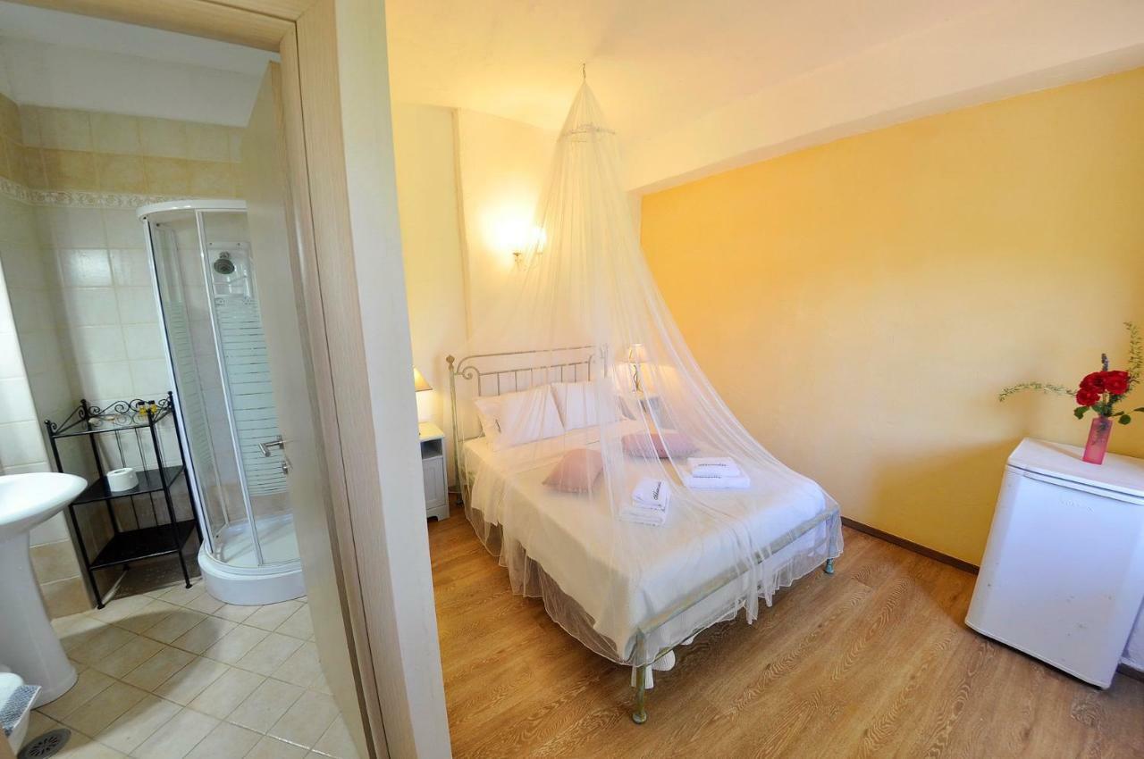 Adamantia Hotel ガイオス エクステリア 写真